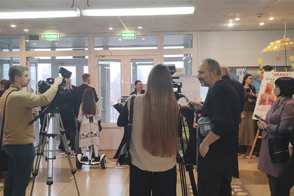 Легенда мирового бокса Николай Валуев встретился с молодежью Жабинки!